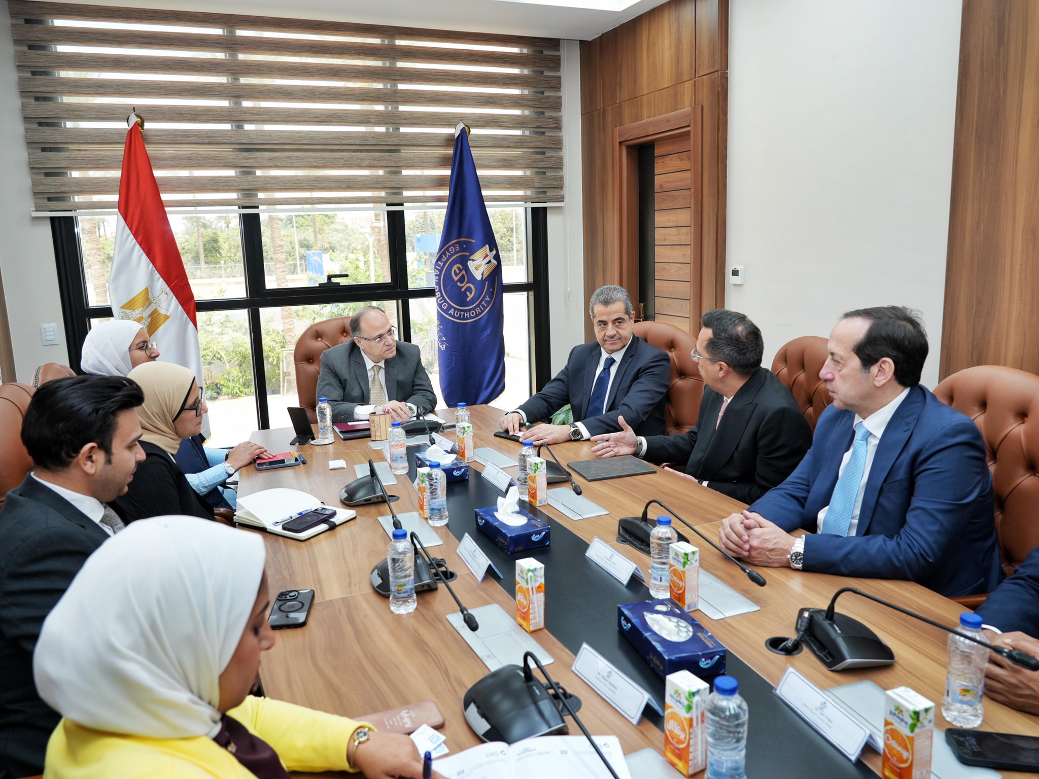 ▪︎رئيس هيئة الدواء يبحث مع ممثلي شركة أبوت العالمية ملف توطين مستحضر بعض المستحضرات بمصر