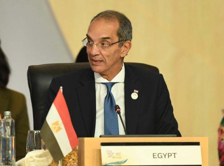 ﻿﻿وزير الاتصالات: شركات فرنسية تدرس إقامة مراكز تعهيد لتصدير خدماتها الرقمية من مصر