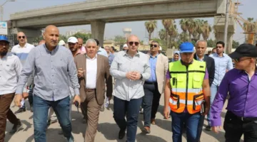 محافظ بني سويف يوجّه بسرعة الانتهاء من أعمال نقل خط الغاز لتسريع وتيرة العمل بمشروع كوبري الشاملة أعلى مزلقان عزمي