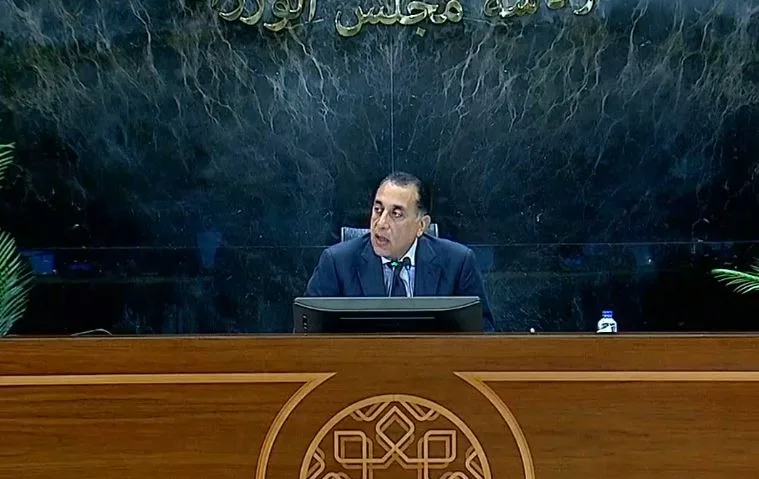 مدبولي عن شكاوى البنزين المغشوش: أمرت وزير البترول بإجراء تحقيق.. وملتزمون بالشفافية مدبولي عن شكاوى البنزين المغشوش: أمرت وزير البترول بإجراء تحقيق.. وملتزمون بالشفافية