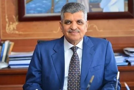 أسامة ربيع: خصومات جديدة بنسبة 15% لرسوم عبور السفن في قناة السويس اعتباراً من يوم الخميس