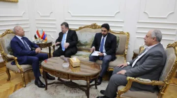 محافظ القاهرة يلتقى سفير أرمينيا.. ويؤكد: مصر تعتز بصداقتها بشعب أرمينيا