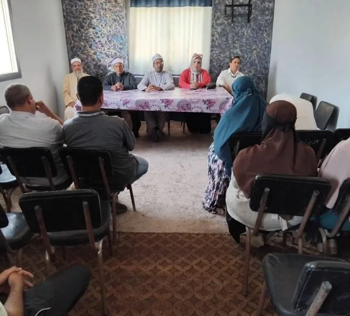 تحت شعار “الشباب في المقدمة”: ندوات حوارية في قرى المنيا لتعزيز الوعي لدى الجيل الجديد ومواجهة التحديات الاجتماعية. تحت شعار “الشباب في المقدمة”: ندوات حوارية في قرى المنيا لتعزيز الوعي لدى الجيل الجديد ومواجهة التحديات الاجتماعية.