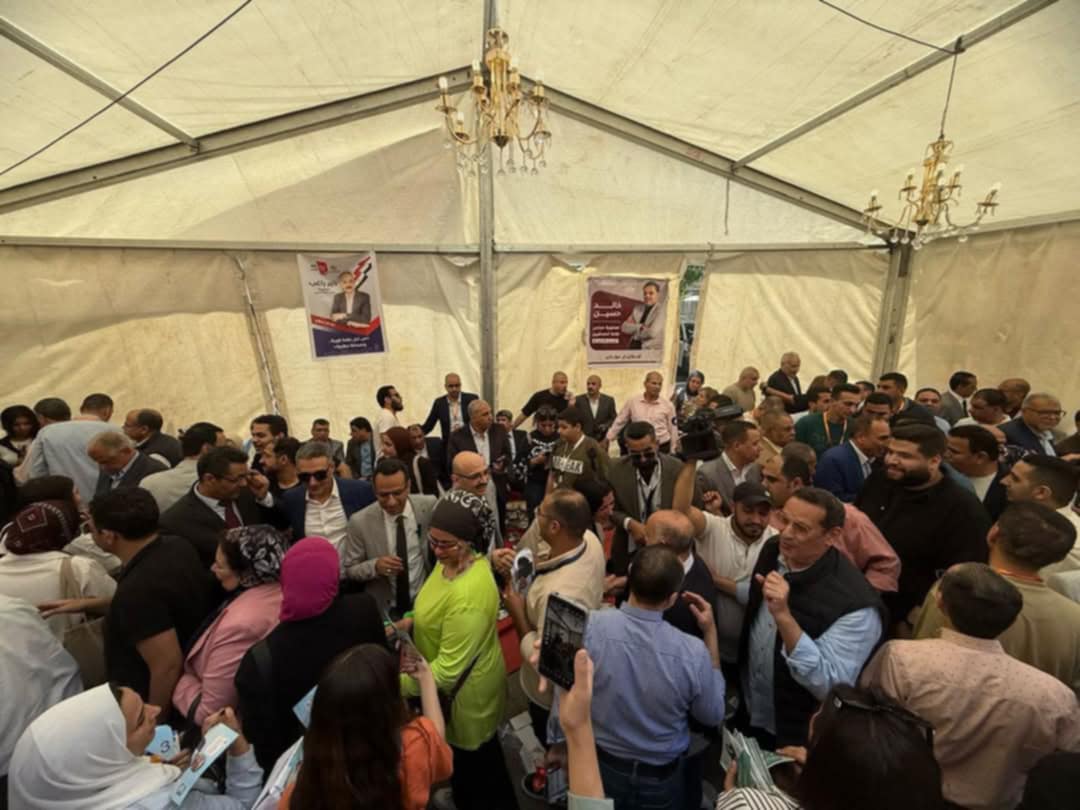 انتخابات نقابة الصحفيين.. طوابير أمام صناديق الاقتراع ومندوبو المرشحين للناخبين: صوتك أمانة انتخابات نقابة الصحفيين.. طوابير أمام صناديق الاقتراع ومندوبو المرشحين للناخبين: صوتك أمانة