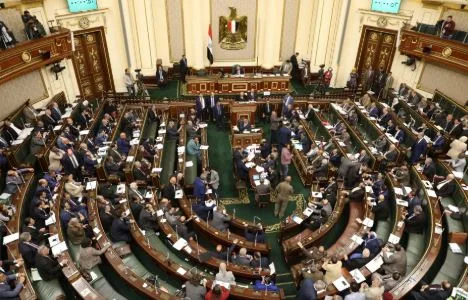بدء الجلسة العامة لمجلس النواب لبحث تعديل قانون المجلس وتقسيم الدوائر الانتخابية. بدء الجلسة العامة لمجلس النواب لبحث تعديل قانون المجلس وتقسيم الدوائر الانتخابية.