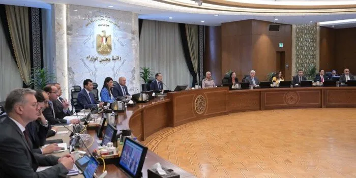 10 قرارات جديدة من مجلس الوزراء خلال اجتماعه اليوم.. تعرف عليها 10 قرارات جديدة من مجلس الوزراء خلال اجتماعه اليوم.. تعرف عليها
