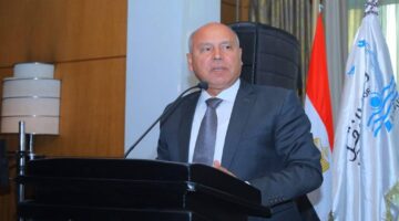 كامل الوزير: هجمة من المصانع الصينية والتركية على مصر.. وإنشاء مدينتين للنسيج في الفيوم والمنيا