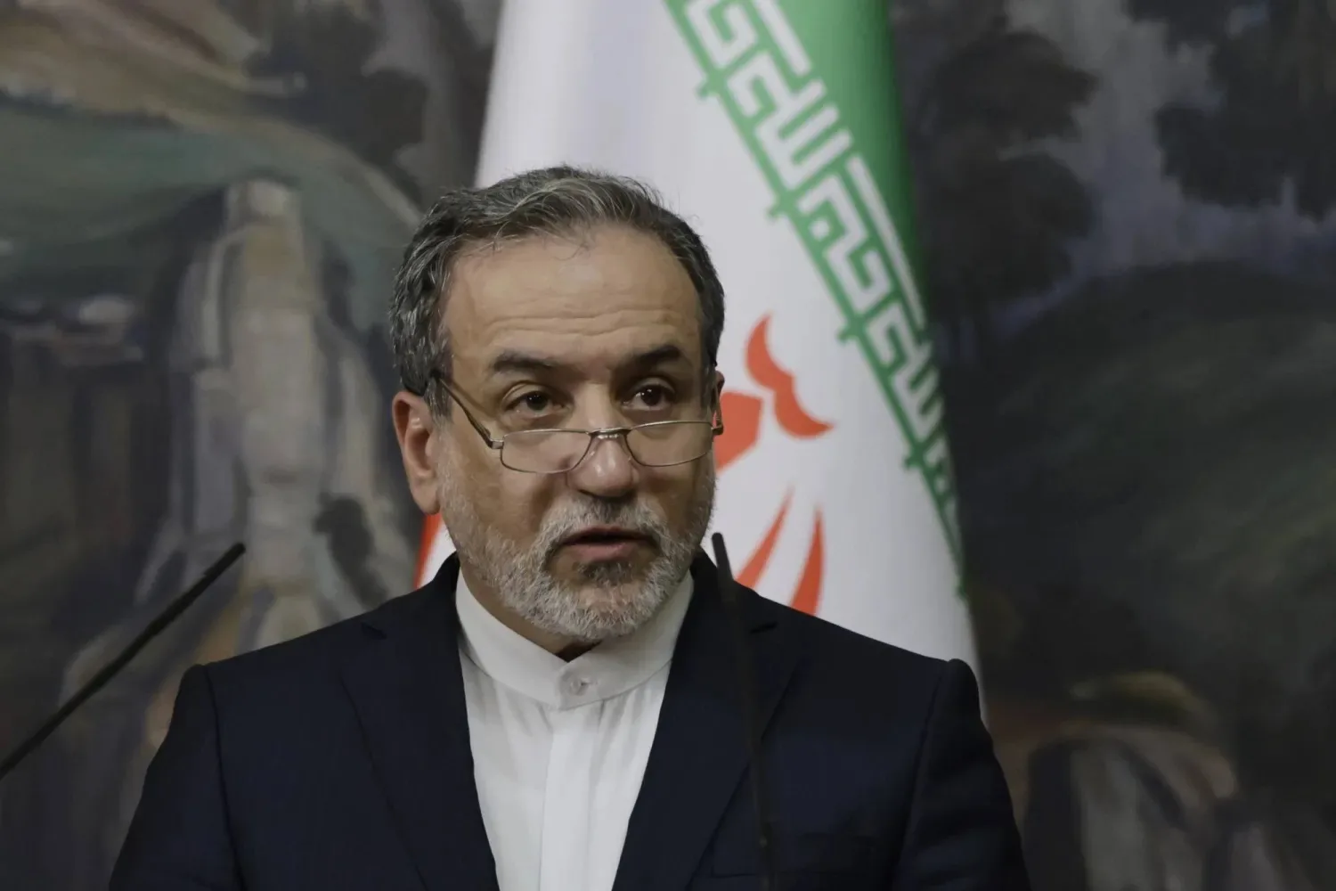 إيران: يجب منع إسرائيل من امتلاك ترسانة نووية إذا كان هدف واشنطن من المفاوضات حرماننا من امتلاك النووي إيران: يجب منع إسرائيل من امتلاك ترسانة نووية إذا كان هدف واشنطن من المفاوضات حرماننا من امتلاك النووي