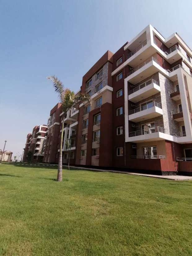 تعاونيات البناء والإسكان تطرح وحدات سكنية ومحلات وجراجات للبيع بالمزاد العلني تعاونيات البناء والإسكان تطرح وحدات سكنية ومحلات وجراجات للبيع بالمزاد العلني