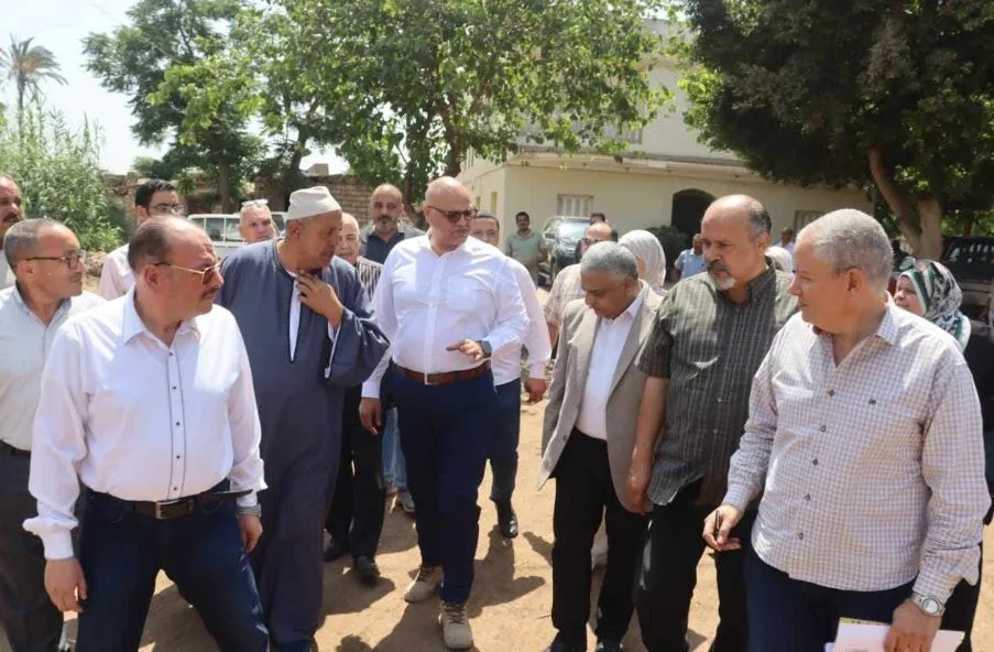 محافظ القليوبية يزور مزرعة لتربية الحيوانات في قرية العمار بطوخ محافظ القليوبية يزور مزرعة لتربية الحيوانات في قرية العمار بطوخ