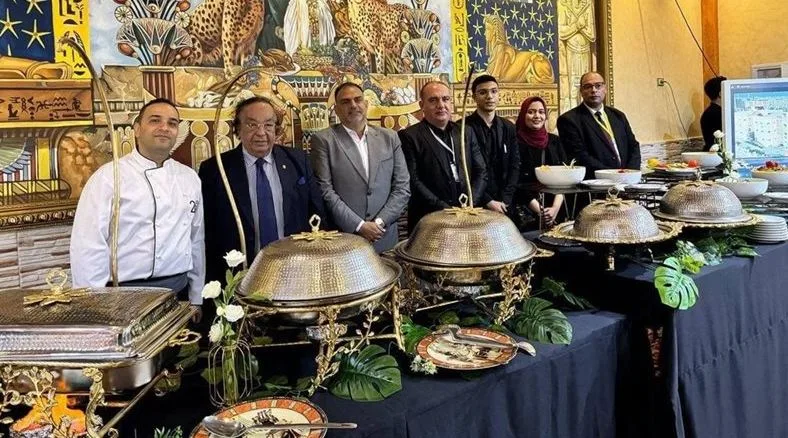 غرفة المنشآت السياحية: الاستثمار في الإنسان هو الأذكى.. وتأهيل الطلاب للضيافة ضرورة لتطوير السياحة غرفة المنشآت السياحية: الاستثمار في الإنسان هو الأذكى.. وتأهيل الطلاب للضيافة ضرورة لتطوير السياحة