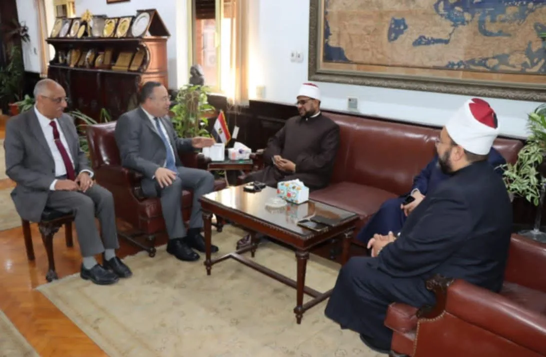 رئيس جامعة الإسكندرية يستقبل الأمين العام لمجمع البحوث الإسلامية لبحث سبل التعاون رئيس جامعة الإسكندرية يستقبل الأمين العام لمجمع البحوث الإسلامية لبحث سبل التعاون