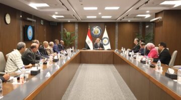 وزير البترول يبحث مع النقابة العامة للمناجم والمحاجر تطوير قطاع التعدين
