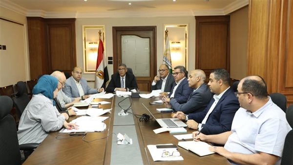 محافظ الجيزة يبحث آليات تطوير منظومة النظافة وتحقيق رضا المواطنين محافظ الجيزة يبحث آليات تطوير منظومة النظافة وتحقيق رضا المواطنين