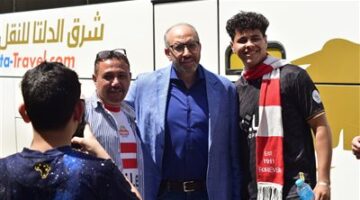 جماهير الزمالك تصل مقر النادي استعدادًا للتحرك بالحافلات لبرج العرب لمواجهة المصري (صور)