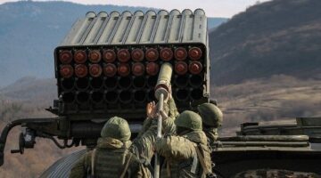 القوات الروسية تحسن تموضعها على طول خط المواجهة مع أوكرانيا