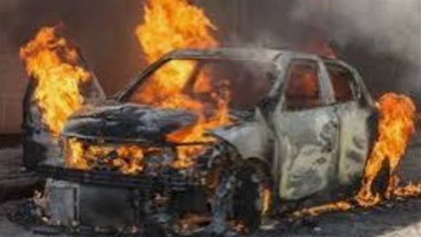 بسبب خلافات بينهما.. عامل يشعل النار في سيارة مقاول بالشروق