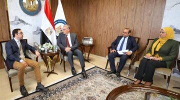 البترول: التوقيع على اتفاقية مع “هني ويل” بشأن رخصة التكنولوجيا في مشروع مجمع البحر المتوسط للبتروكيماويات