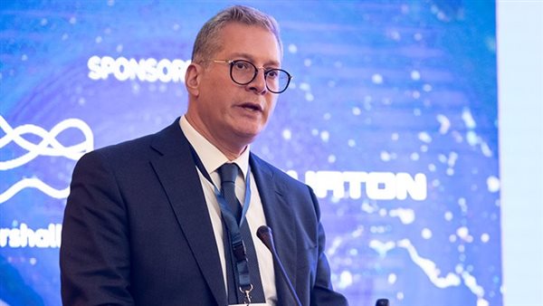 وزير البترول يبحث مع شارد كابيتال تطورات مجمع البتروكيماويات في العلمين الجديدة وزير البترول يبحث مع شارد كابيتال تطورات مجمع البتروكيماويات في العلمين الجديدة