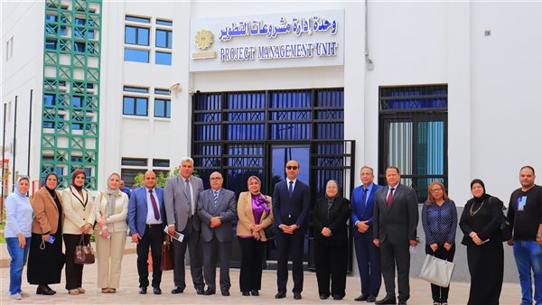 جامعة دمنهور تدشن مبنى الخدمات الرقمية لدعم التحول الرقمي وتعزيز كفاءة العمل الأكاديمي والإداري جامعة دمنهور تدشن مبنى الخدمات الرقمية لدعم التحول الرقمي وتعزيز كفاءة العمل الأكاديمي والإداري