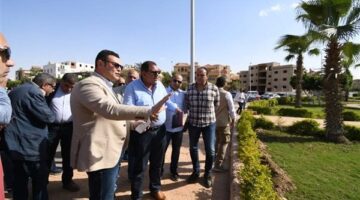 وزير الإسكان يستكمل جولته اليوم بتفقد محاور وطرق مدينة الشروق