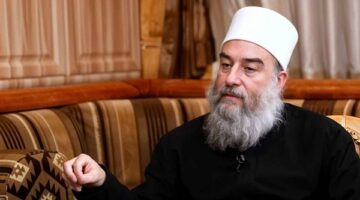 حكمت الهجري يطالب المجتمع الدولي بالتدخل لحماية دروز سوريا