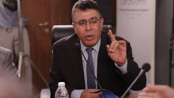عماد الدين حسين: الاستخدام السيء للسوشيال ميديا قد يؤثر على سير انتخابات الصحفيين عماد الدين حسين: الاستخدام السيء للسوشيال ميديا قد يؤثر على سير انتخابات الصحفيين