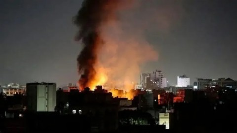 جماعة “أنصار الله”: 5 غارات أمريكية تستهدف محيط مدينة صعدة شمال غربي اليمن جماعة “أنصار الله”: 5 غارات أمريكية تستهدف محيط مدينة صعدة شمال غربي اليمن