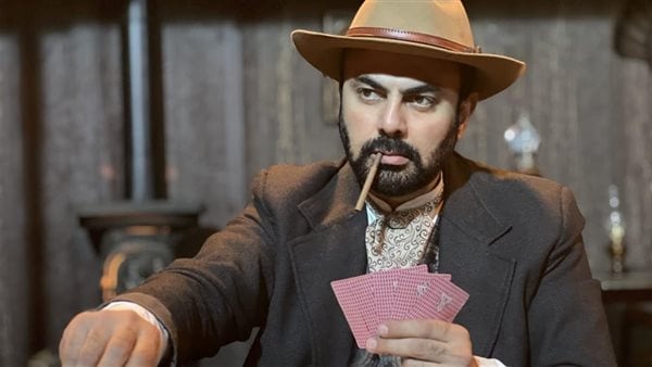 مشاهد تبادل إطلاق نار تجمع محمد كريم مع نيكولاس كيدج وستيڤن دورف في Gunslingers مشاهد تبادل إطلاق نار تجمع محمد كريم مع نيكولاس كيدج وستيڤن دورف في Gunslingers