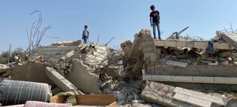 إسرائيل تقرر هدم 106 منازل وفلسطين تطالب بتدخل دولي لمنعها إسرائيل تقرر هدم 106 منازل وفلسطين تطالب بتدخل دولي لمنعها