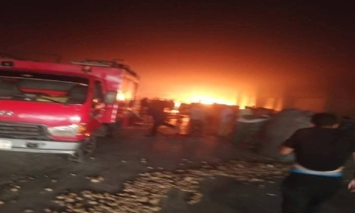 بالأسماء.. إصابة 11 شخصًا باختناق في حريق ثلاجة بطاطس بكوم حمادة بالأسماء.. إصابة 11 شخصًا باختناق في حريق ثلاجة بطاطس بكوم حمادة