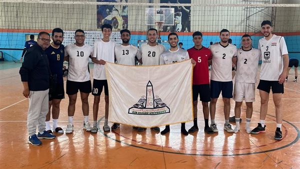 جامعة عين شمس يحصد الميدالية الذهبية في كرة اليد طالبات جامعة عين شمس يحصد الميدالية الذهبية في كرة اليد طالبات