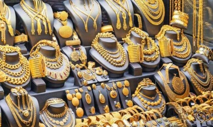 عيار 21 بكامِ النهاردة؟.. مفاجأة جديدة في سعر الذهب اليوم الجمعة 2 مايو 2025 عيار 21 بكامِ النهاردة؟.. مفاجأة جديدة في سعر الذهب اليوم الجمعة 2 مايو 2025