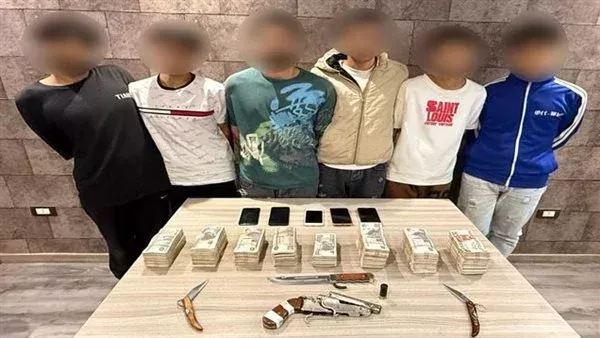التحقيق مع المتهمين بسرقة خزينة شركة والتعدي على عاملين بها في القاهرة التحقيق مع المتهمين بسرقة خزينة شركة والتعدي على عاملين بها في القاهرة