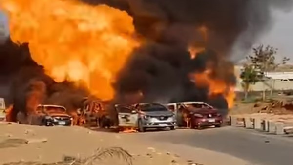 مقاول وسائق لودر.. التحقيق في واقعة كسر خط غاز بطريق الواحات مقاول وسائق لودر.. التحقيق في واقعة كسر خط غاز بطريق الواحات