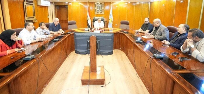 محافظ أسيوط يواصل جهوده لتنشيط السياحة عبر لقاءات مكثفة مع شركات القطاع محافظ أسيوط يواصل جهوده لتنشيط السياحة عبر لقاءات مكثفة مع شركات القطاع