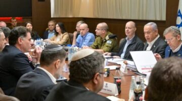 هآرتس: في ذكرى تأسيسها إسرائيل تتمزق من الداخل