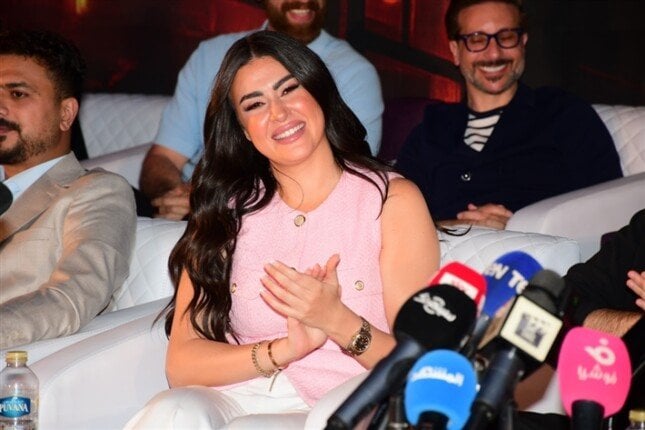 ميرنا نور الدين تحتفل بمسلسلها الجديد «أنا أنت.. إنت مش أنا» مع معتصم النهار (صور) ميرنا نور الدين تحتفل بمسلسلها الجديد «أنا أنت.. إنت مش أنا» مع معتصم النهار (صور)
