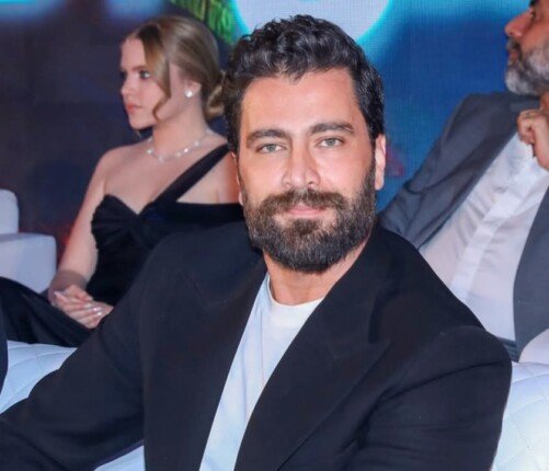معتصم النهار يحتفل ببدء تصوير مسلسل «أنا أنت.. إنت مش أنا» فى القاهرة (صور) معتصم النهار يحتفل ببدء تصوير مسلسل «أنا أنت.. إنت مش أنا» فى القاهرة (صور)