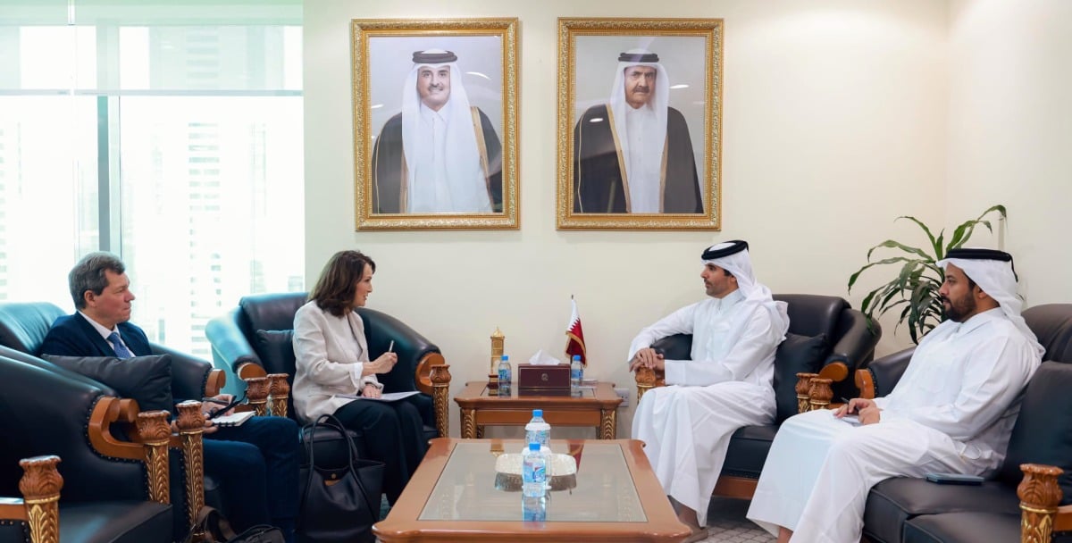  المبعوث الخاص لوزير الخارجية يجتمع مع نائبة الممثل الخاص للأمين العام للأمم المتحدة في أفغانستان المبعوث الخاص لوزير الخارجية يجتمع مع نائبة الممثل الخاص للأمين العام للأمم المتحدة في أفغانستان