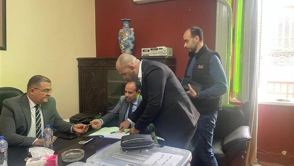 صحفيو الإسكندرية يواصلون تسجيل أسمائهم في كشوف الجمعية العمومية صحفيو الإسكندرية يواصلون تسجيل أسمائهم في كشوف الجمعية العمومية