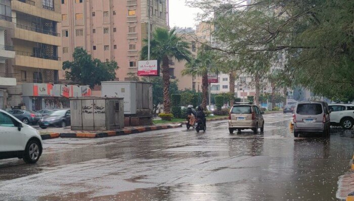 أمطار ورياح في هذه المناطق.. الأرصاد تُحذر من تخفيف الملابس أمطار ورياح في هذه المناطق.. الأرصاد تُحذر من تخفيف الملابس