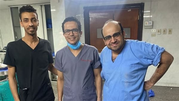 عملية استغرقت 3 ساعات.. فريق طبي بجامعة أسيوط ينقذ حياة سيدة حامل تعاني من نزيف داخلي حاد عملية استغرقت 3 ساعات.. فريق طبي بجامعة أسيوط ينقذ حياة سيدة حامل تعاني من نزيف داخلي حاد
