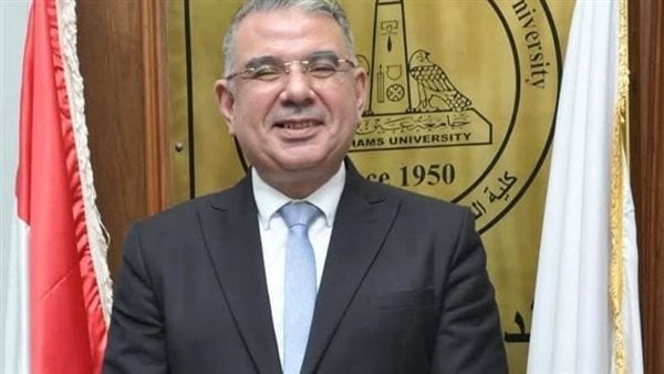 بعد تعيين عميد جديد.. تجارة عين شمس تحذر من الصفحات الوهمية على فيس بوك بعد تعيين عميد جديد.. تجارة عين شمس تحذر من الصفحات الوهمية على فيس بوك