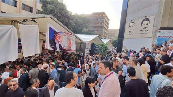 رئيس لجنة انتخابات نقابة الصحفيين يعلن مد التصويت ساعة رئيس لجنة انتخابات نقابة الصحفيين يعلن مد التصويت ساعة
