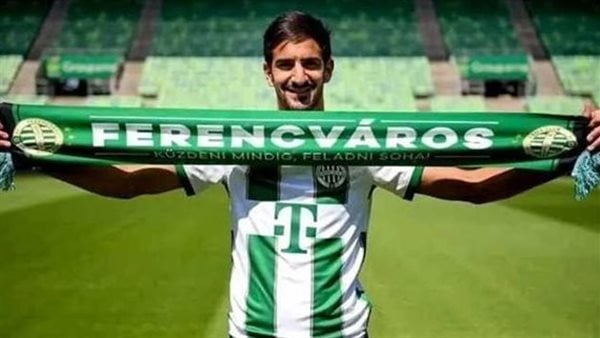 المدير الرياضي لنادي فيرينكفاروس المجري يعلن انتقال محمد علي بن رمضان لـ الأهلي المدير الرياضي لنادي فيرينكفاروس المجري يعلن انتقال محمد علي بن رمضان لـ الأهلي