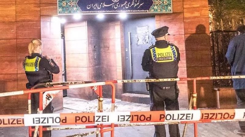 الشرطة الألمانية: وفيات ومصابين إثر اقتحام سيارة لحشد في شتوتجارت الشرطة الألمانية: وفيات ومصابين إثر اقتحام سيارة لحشد في شتوتجارت