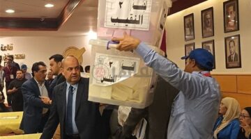 بدء فرز صناديق المرشحين على مقعد نقيب الصحفيين
