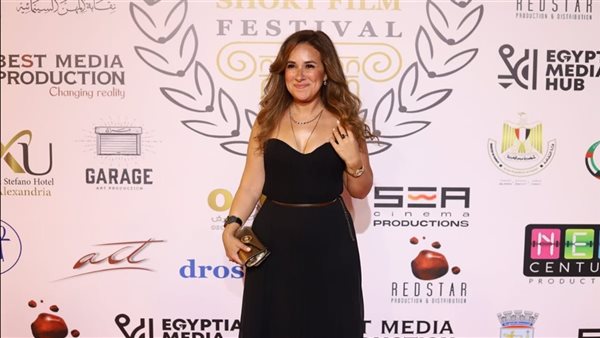 لجان تحكيم مهرجان الإسكندرية على السجادة الحمراء بحفل الختام.. أبرزهم شيري عادل وناهد السباعي لجان تحكيم مهرجان الإسكندرية على السجادة الحمراء بحفل الختام.. أبرزهم شيري عادل وناهد السباعي