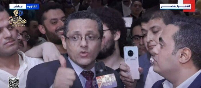 بعد فوزه نقيبا للصحفيين.. «البلشي» يشكر منافسه عبد المحسن سلامة «فيديو» بعد فوزه نقيبا للصحفيين.. «البلشي» يشكر منافسه عبد المحسن سلامة «فيديو»